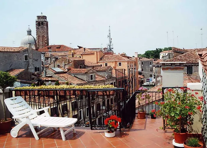 Guest house Le Mansarde Deluxe 3*