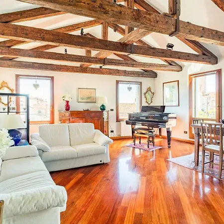 Le Mansarde Deluxe 게스트하우스 3*